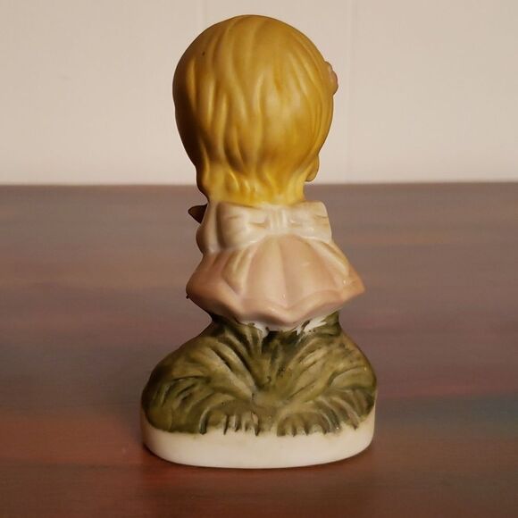 Vintage Lot of 3 Boy/Girl Wide Eyes Porcelain Bisque Figurines - Picture 3 of 13